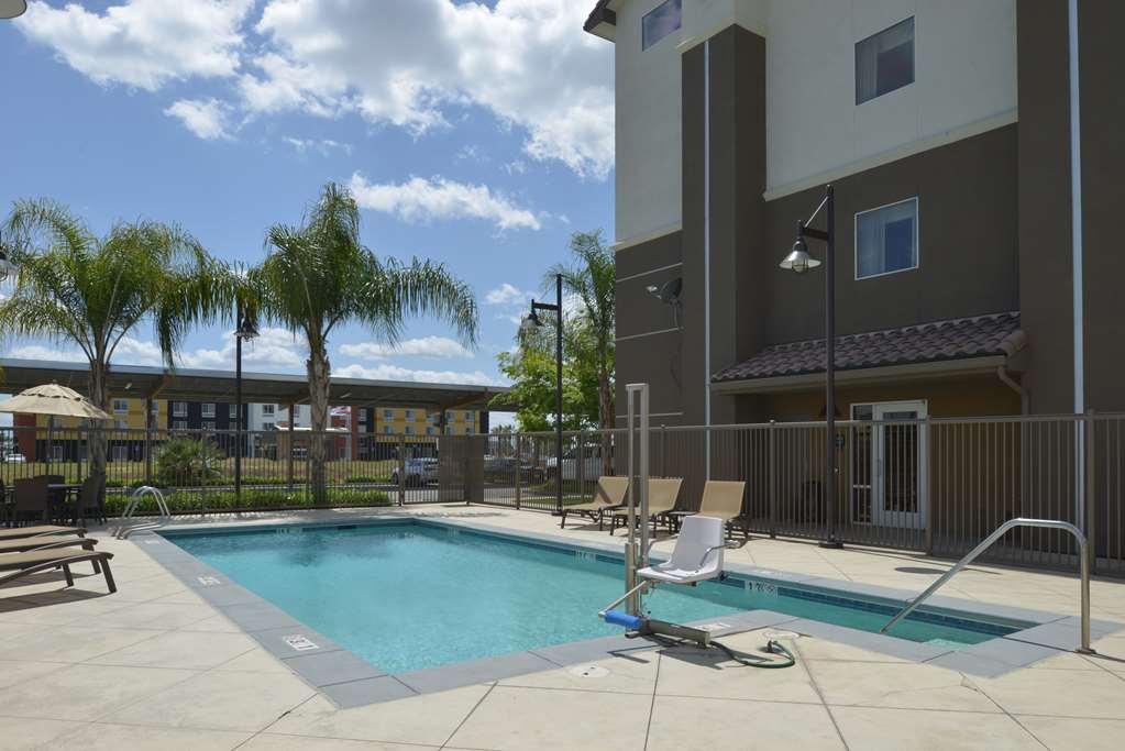 Фото Hampton Inn & Suites Bakersfield North-Airport