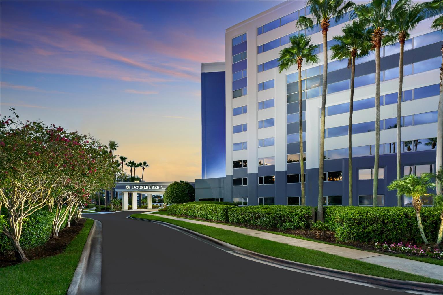 Фото DoubleTree by Hilton Orlando Airport