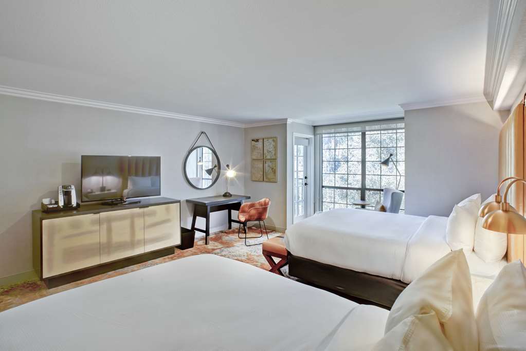 Фото The Inn at Saratoga, Tapestry Collection by Hilton