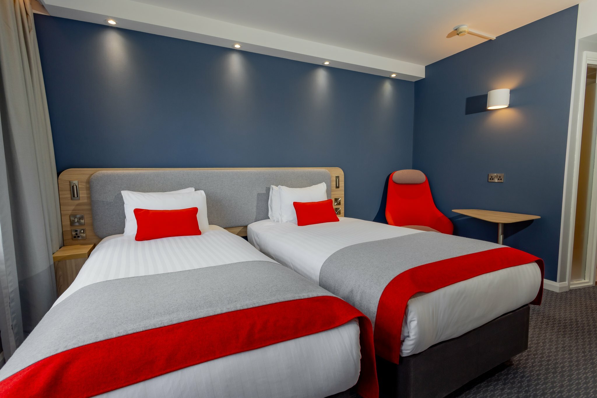 Фото Holiday Inn Express Norwich, an Ihg Hotel