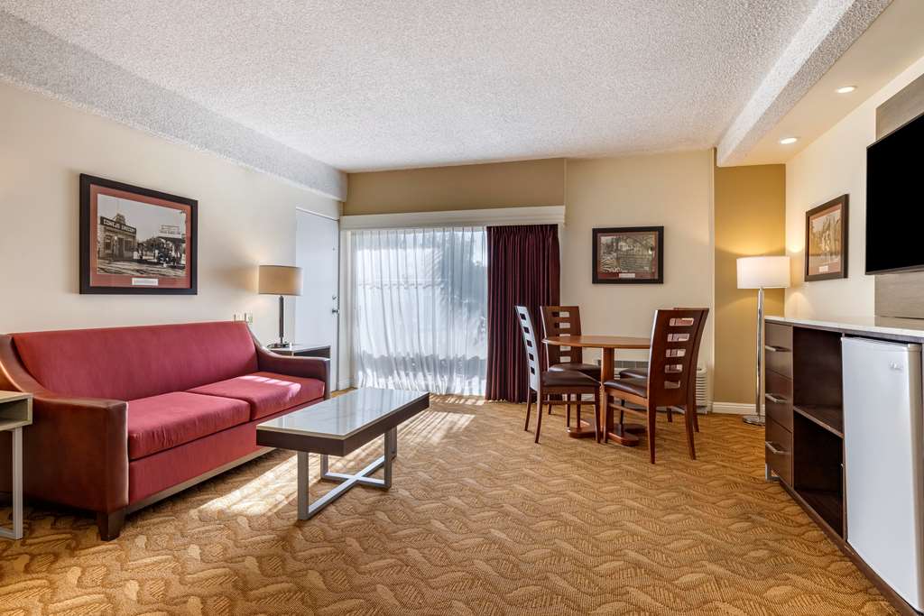 Фото Best Western Plus Thousand Oaks Inn