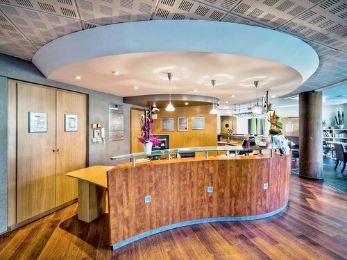 Гостиница Novotel Suites Clermont Ferrand Polydome в Клермон-Ферране