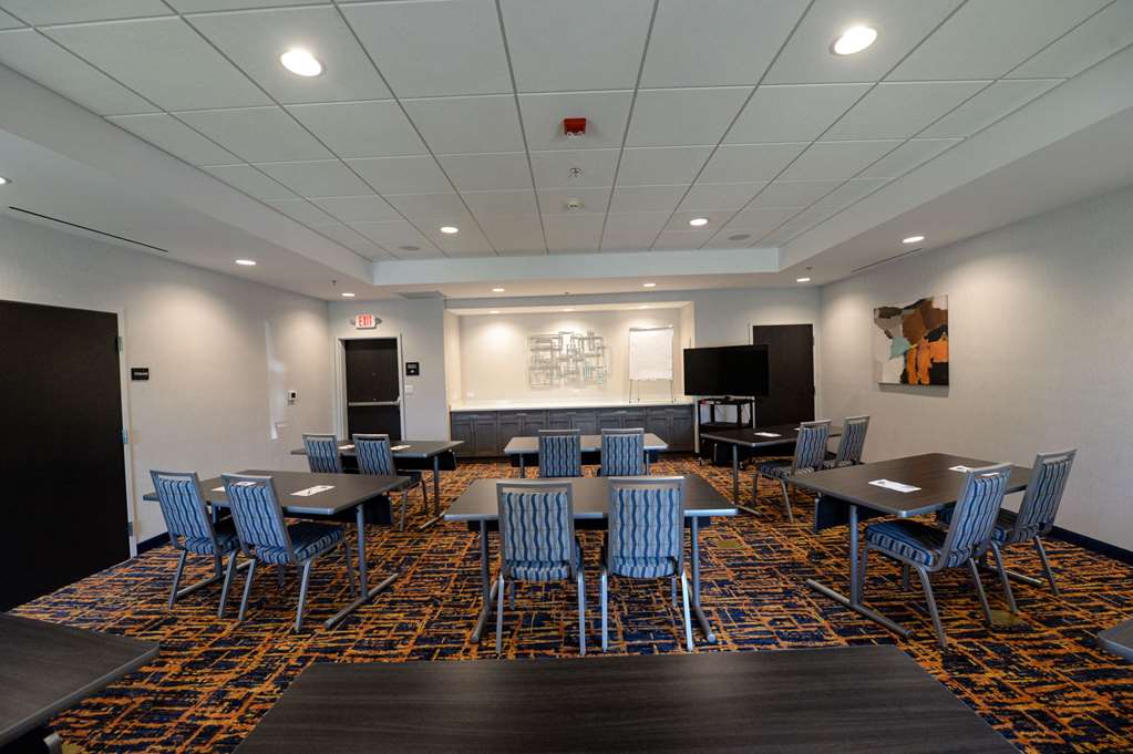 Фото Hampton Inn & Suites Lenoir