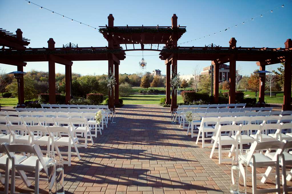 Фото Hilton Dallas/Southlake Town Square