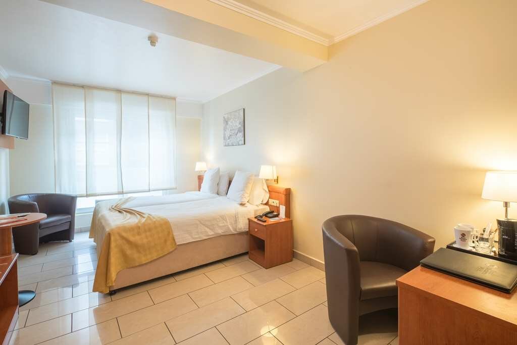 Фото Best Western Plus Grand Hotel Victor Hugo