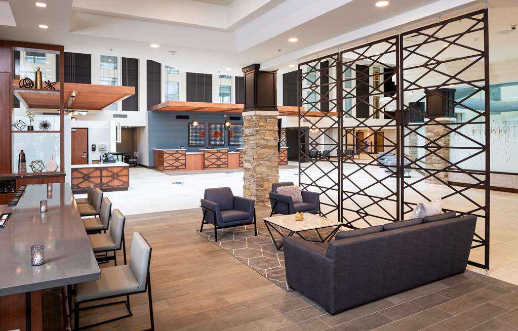 Фото DoubleTree by Hilton Madison East
