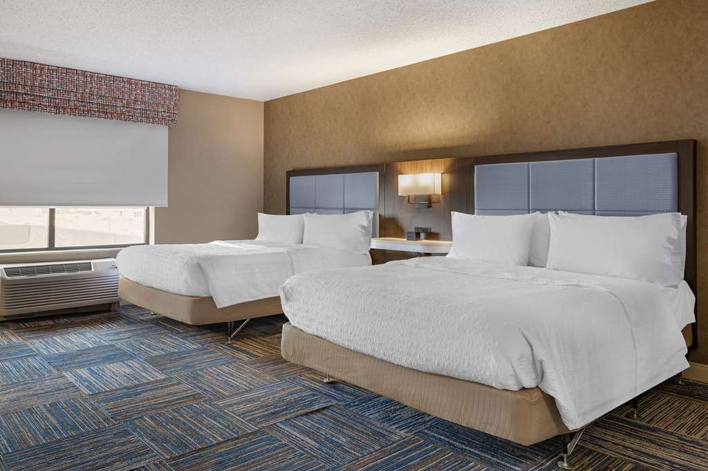 Фото Hampton Inn Greenfield