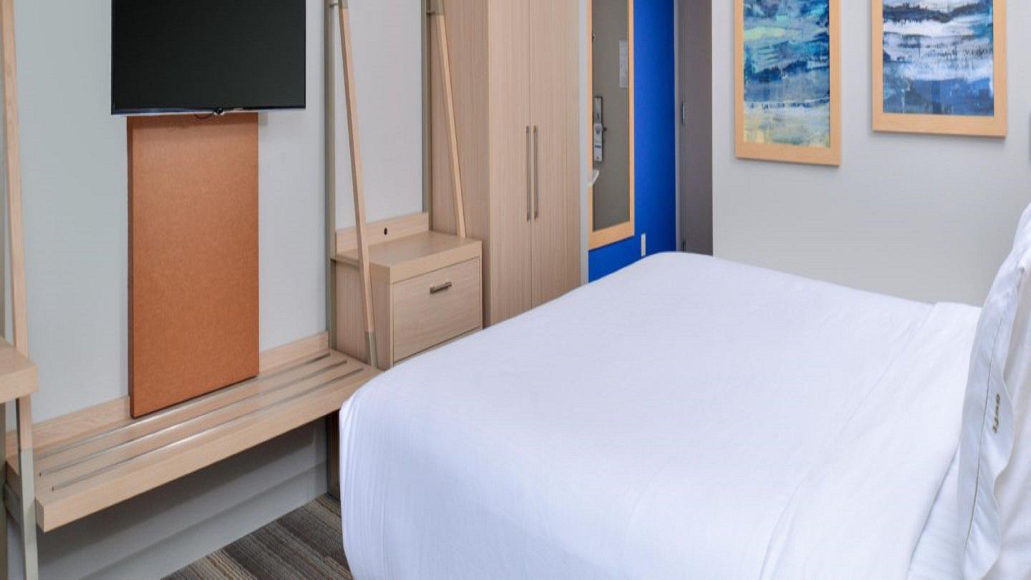 Фото Holiday Inn Express & Suites Southgate - Detroit Area, an Ihg Hotel