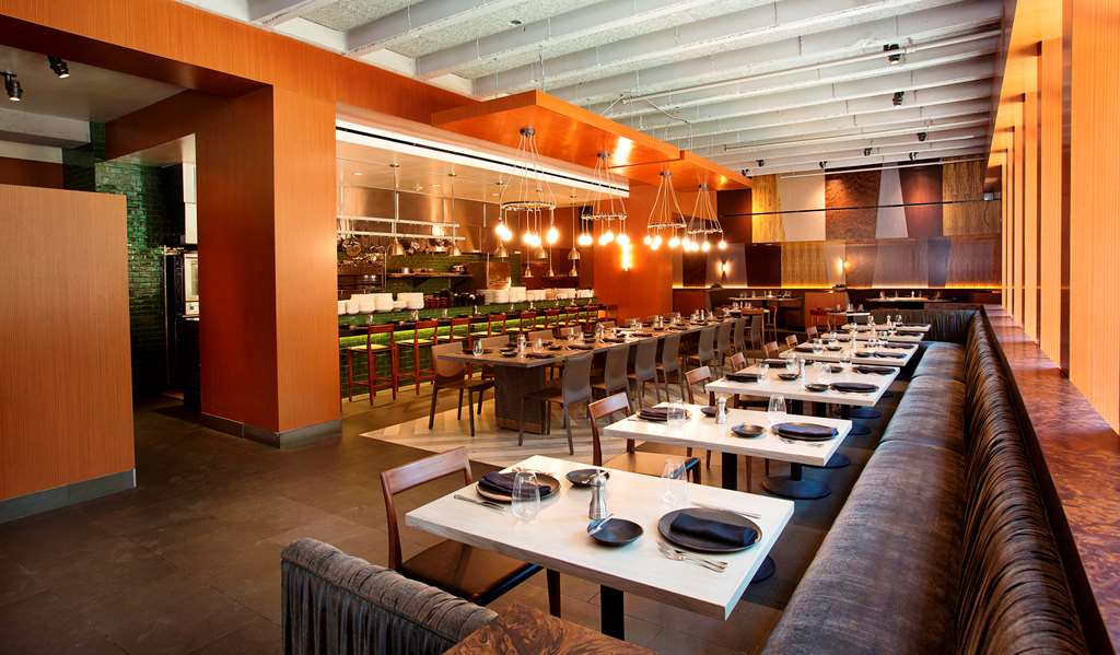 Фото The Highland Dallas, Curio Collection by Hilton