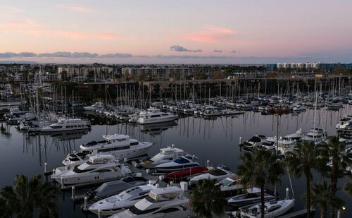 Гостиница The Ritz-Carlton, Marina del Rey в Марина Дель Рей