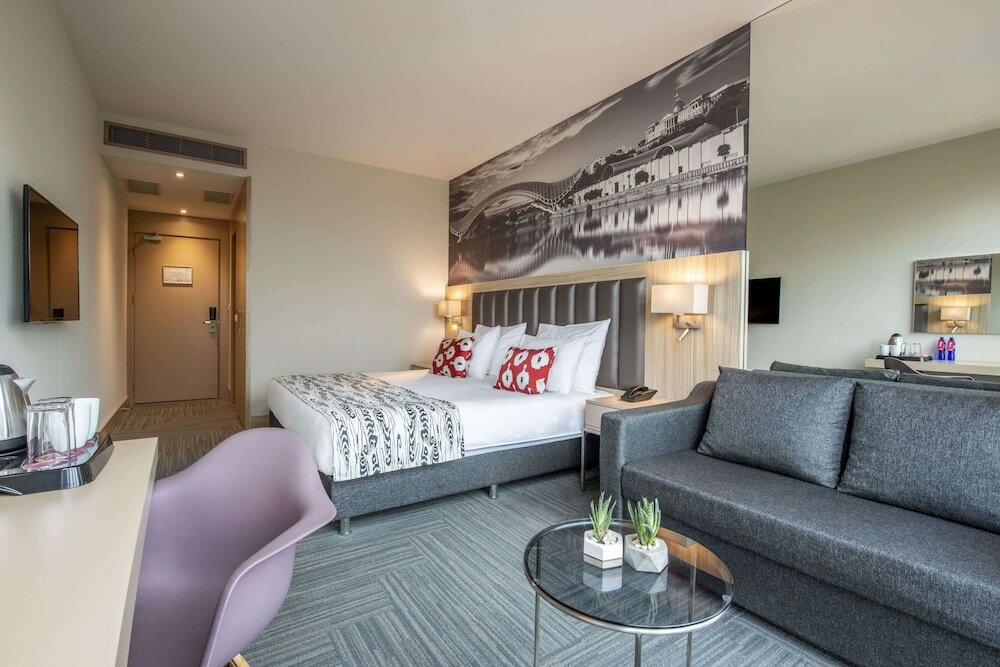 Фото Tbilisi Saburtalo Hotel by Mercure