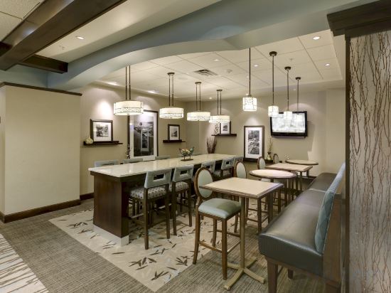 Фото Hampton Inn & Suites Buffalo Downtown