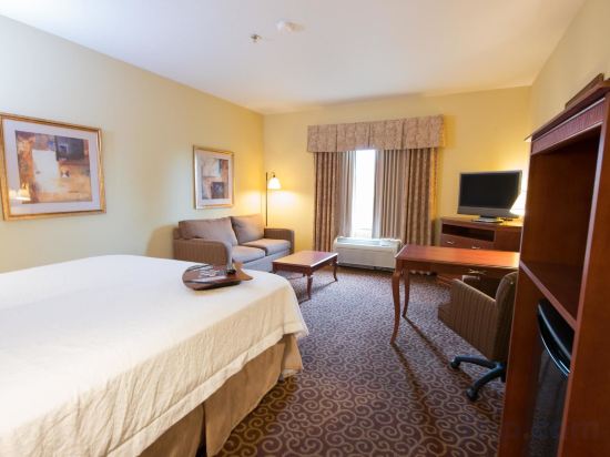 Фото Hampton Inn Bismarck