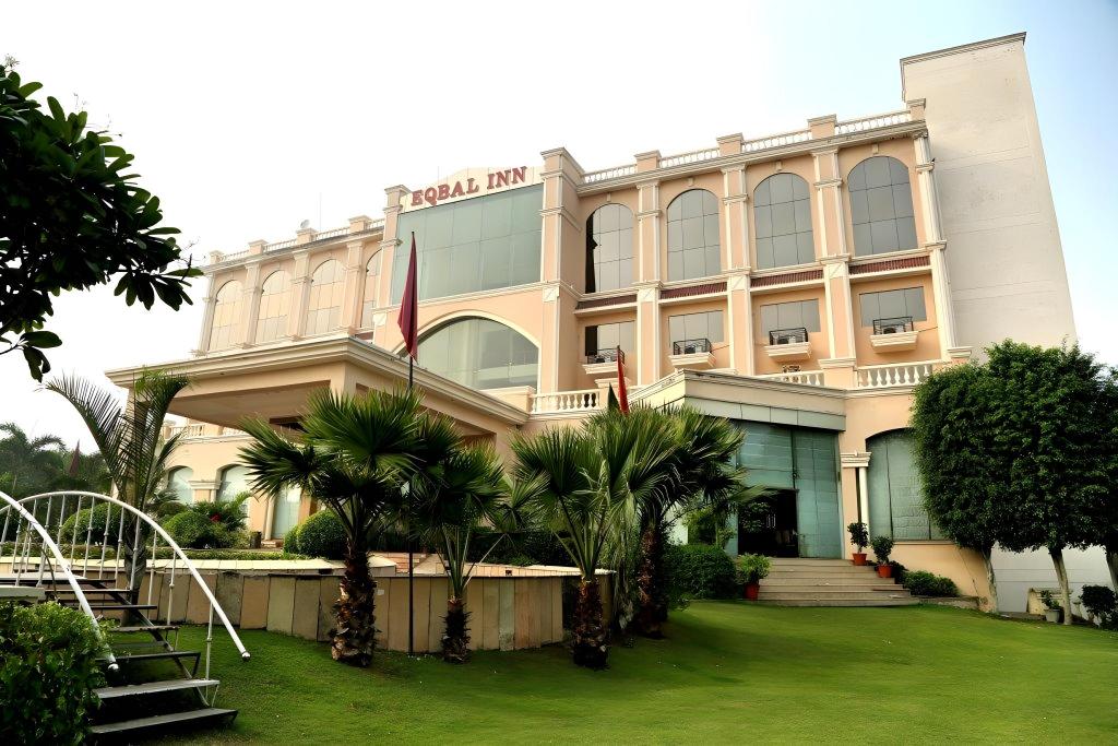 Фото Eqbal Inn