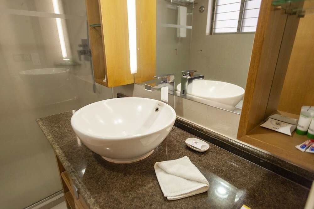 Фото Royal Park Residence Hotel