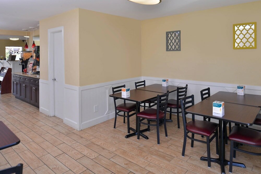 Фото Econo Lodge