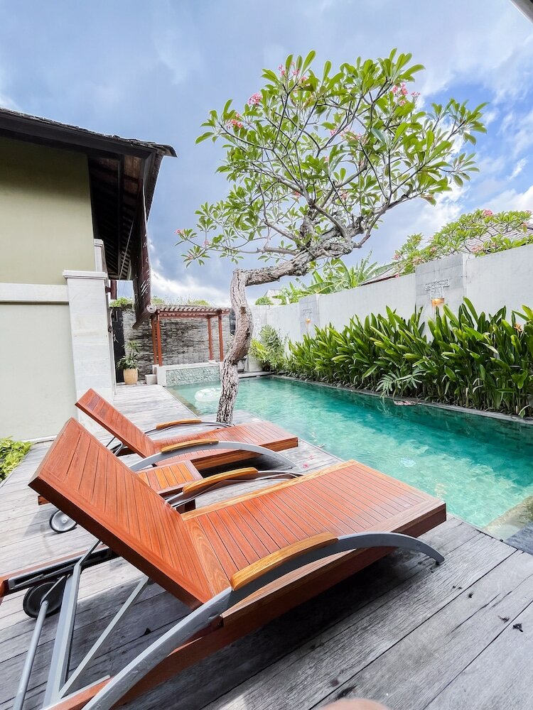 Фото Pradha Villas Seminyak