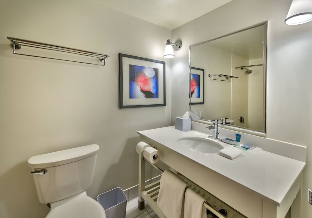 Фото Four Points by Sheraton Juneau