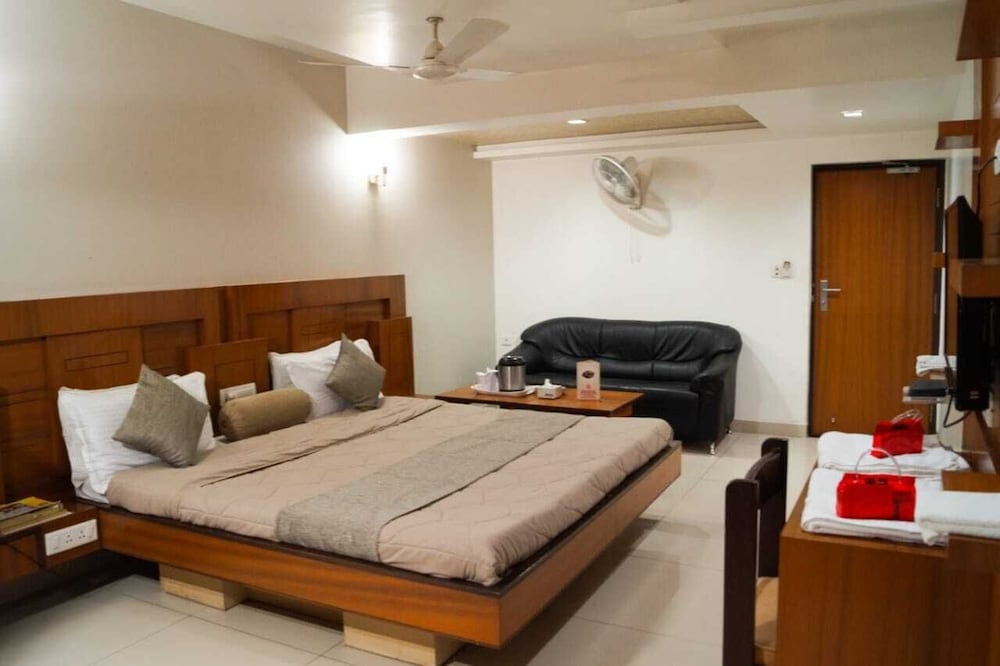 Фото Hotel Ambassador