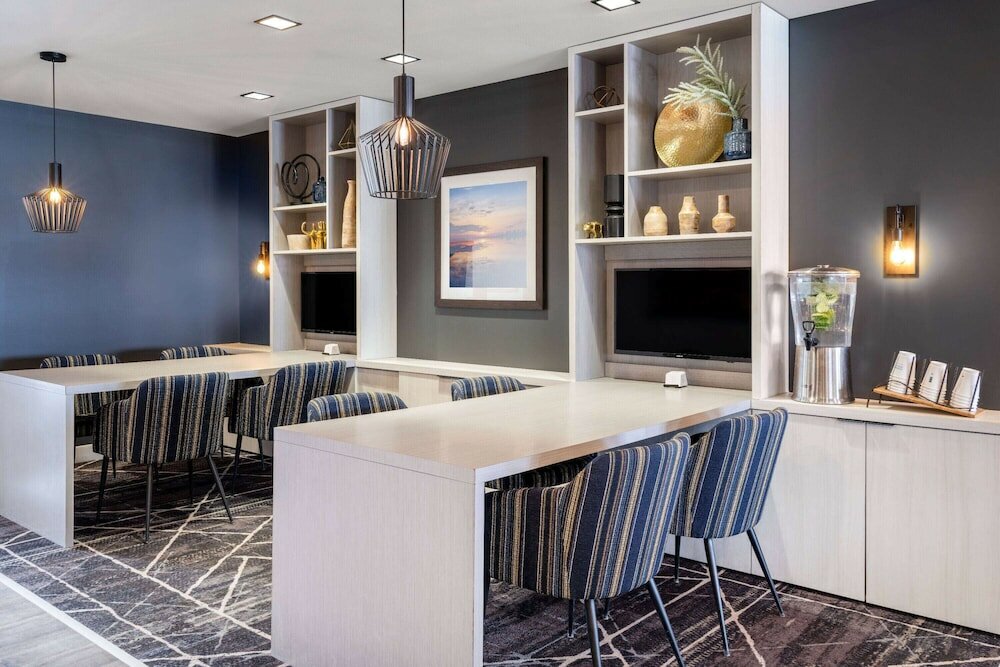 Фото Microtel Inn & Suites by Wyndham Kanata Ottawa West