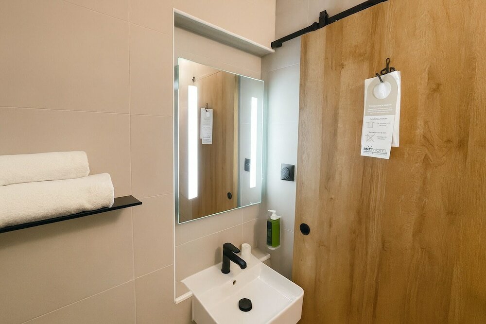 Фото Brit Hotel Rouen Centre