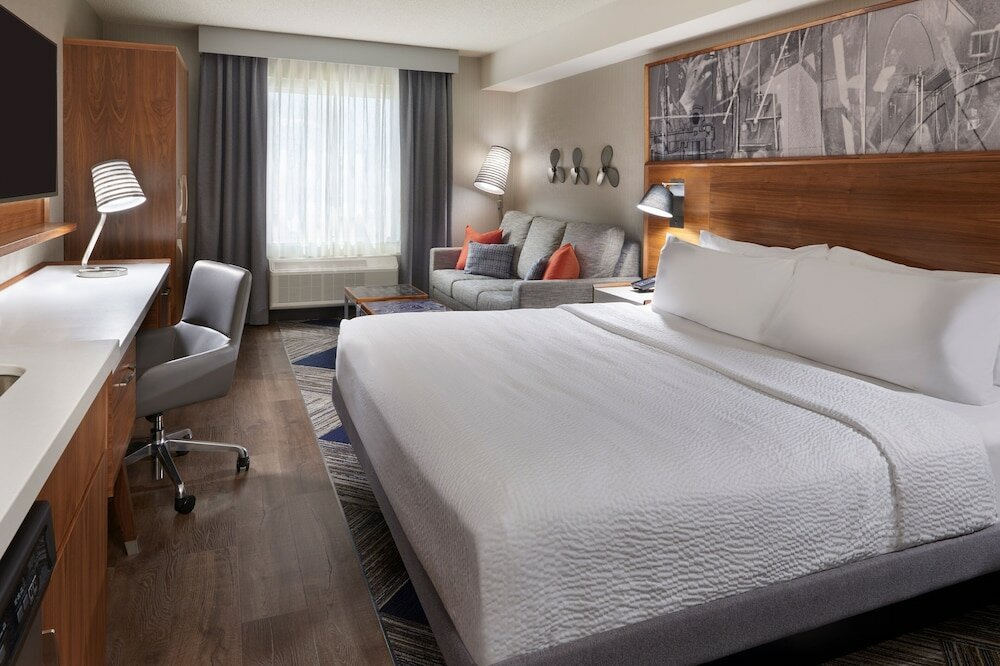 Фото Four Points by Sheraton Vaughan