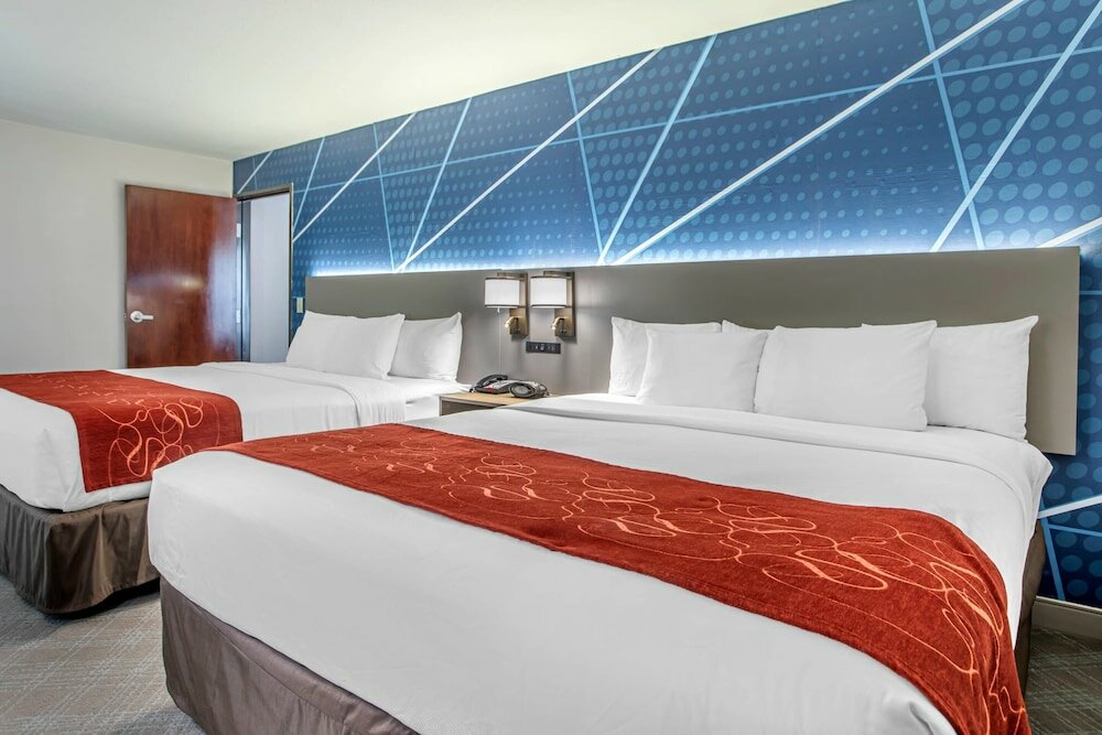 Фото Comfort Suites Downtown Sacramento