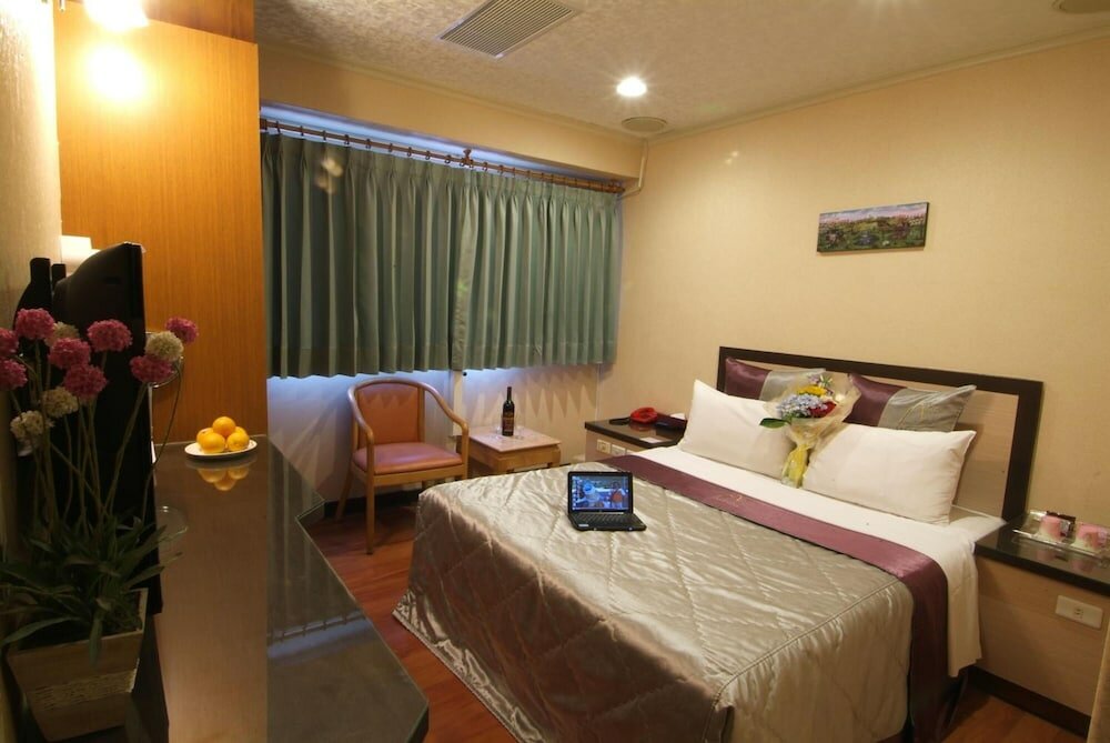 Фото Left Bank Hotel