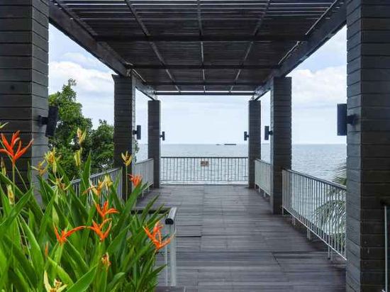 Фото Golden Tulip Balikpapan Hotel & Suites
