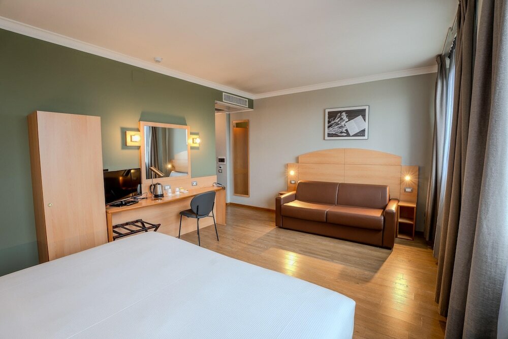 Фото Tulip Inn Turin West