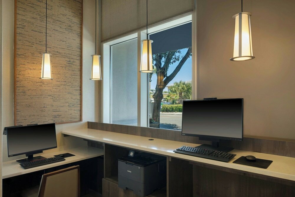 Фото Residence Inn by Marriott Orlando Downtown