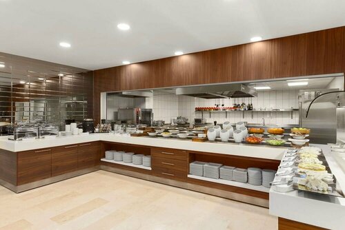 Гостиница Ramada Encore by Wyndham Istanbul Kartal в Картале