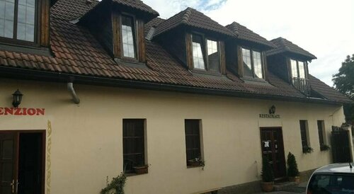 Гостиница Penzion a Restaurace Na Jízdárně в Бловице