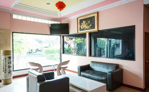 Апартаменты Riverside Hotel в Манадо