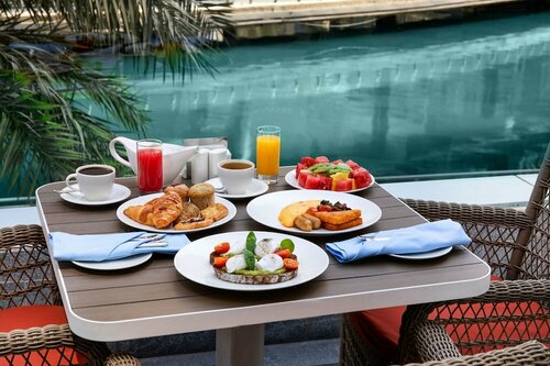 Гостиница Crowne Plaza Dubai Marina в Дубае