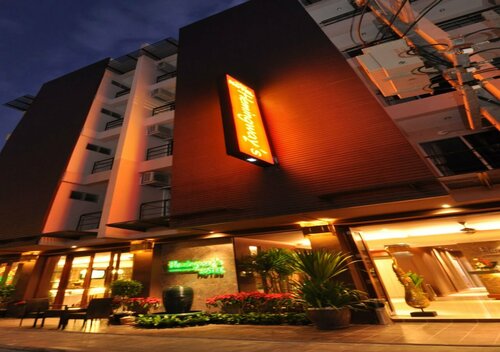 Hemingways Silk Hotel