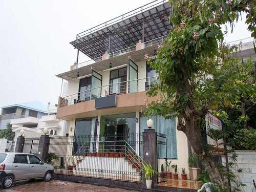 Гостиница Oyo 11716 Hotel Everest в Удайпуре