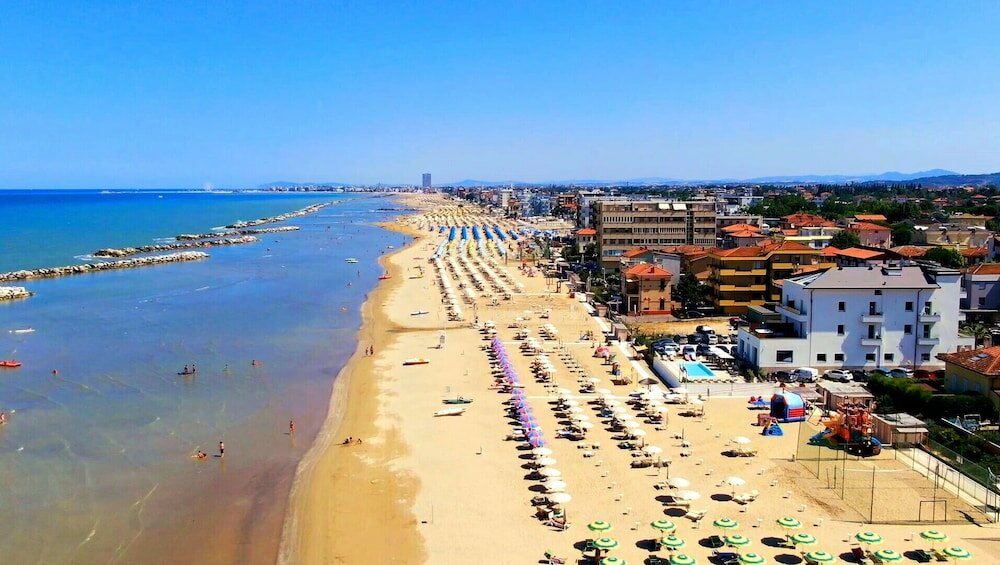 Фото You & Me Beach Hotel