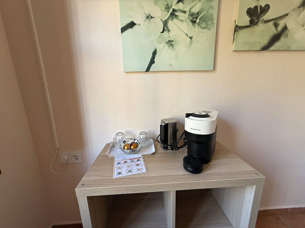 Фото Hostal Moscatel