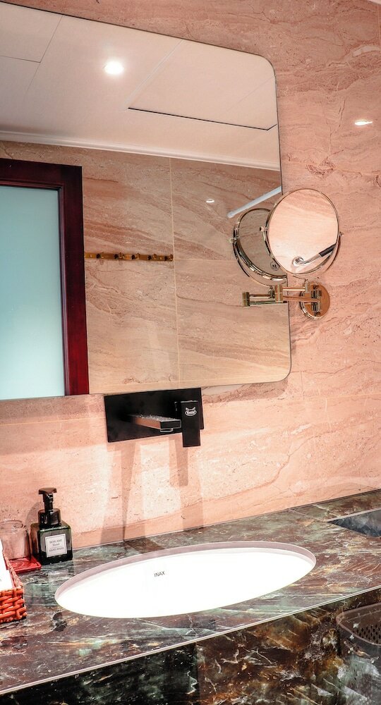 Фото Bon Ami Hotel