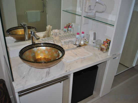 Фото Jayleen Clarke Quay Hotel