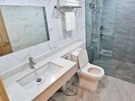 Фото Thana Wisut Hotel