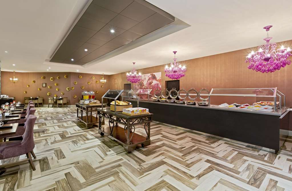 Фото DoubleTree by Hilton Hotel Orlando East - Ucf Area