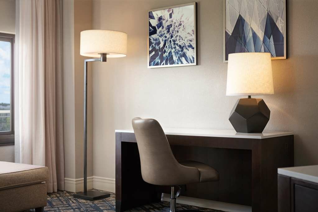 Фото Hilton Orlando Lake Buena Vista - Disney Springs Area