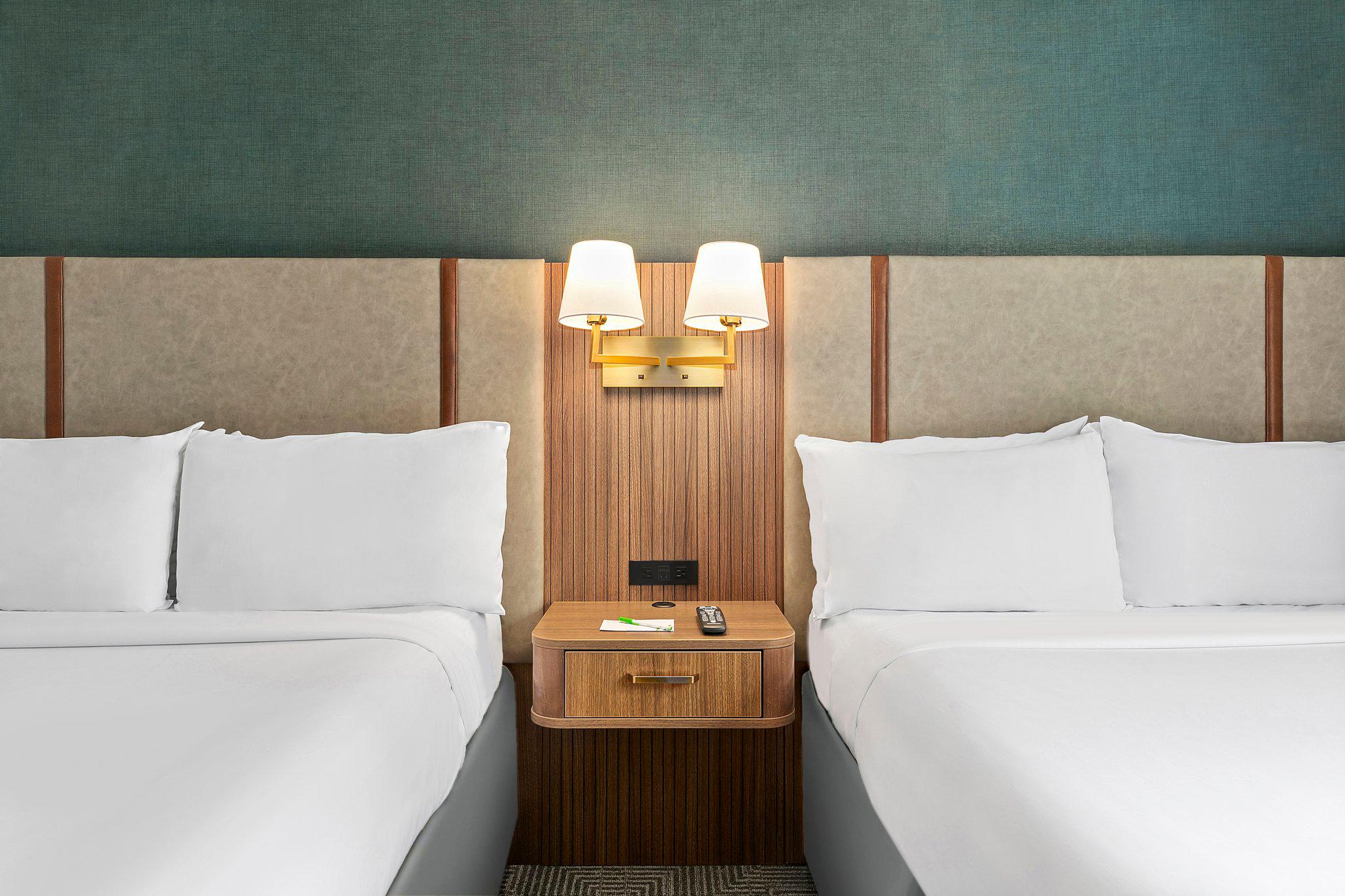 Фото Holiday Inn Manhattan 6th Ave Chelsea by IHG