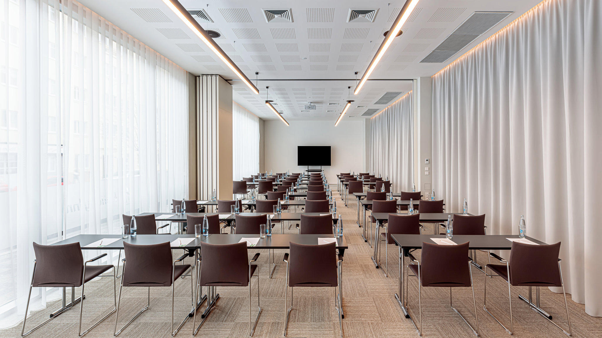Фото Holiday Inn Prague