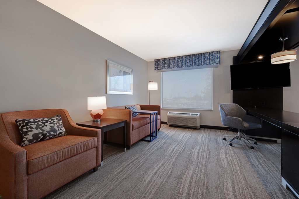 Фото Hampton Inn & Suites Seattle/Federal Way