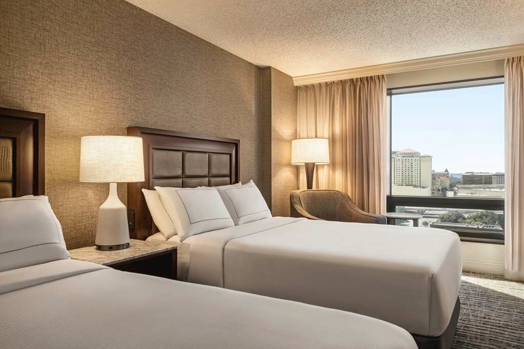 Фото Hilton Tampa Downtown