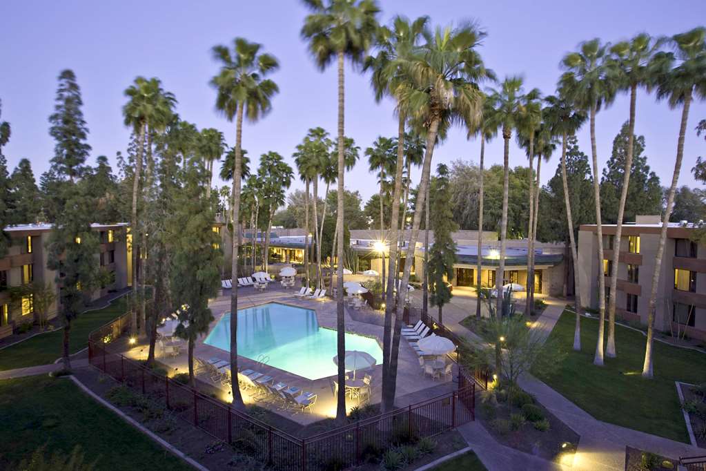 Фото DoubleTree by Hilton Hotel Phoenix Tempe