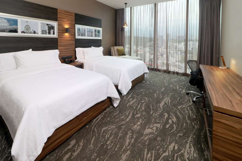 Фото Hilton Garden Inn Monterrey Obispado